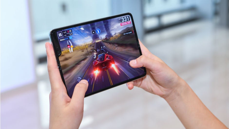 samsung galaxy fold full screen gaming