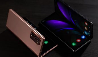 samsung galaxy z fold 2 5g screen and case